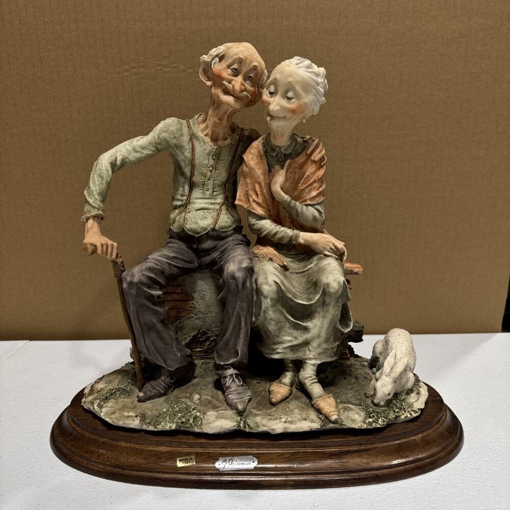Giuseppe Armani Capodimonte Elderly Couple Sitting Rabbit Figurine Statue Italy
